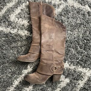 Fergalicious  Boots. Size 7.5 🤎